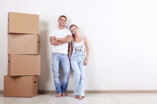 Removal van service for homes and flats in Edgware