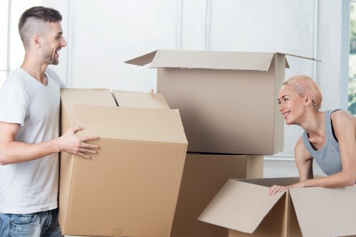 Packing and loading services for movers in Edgware